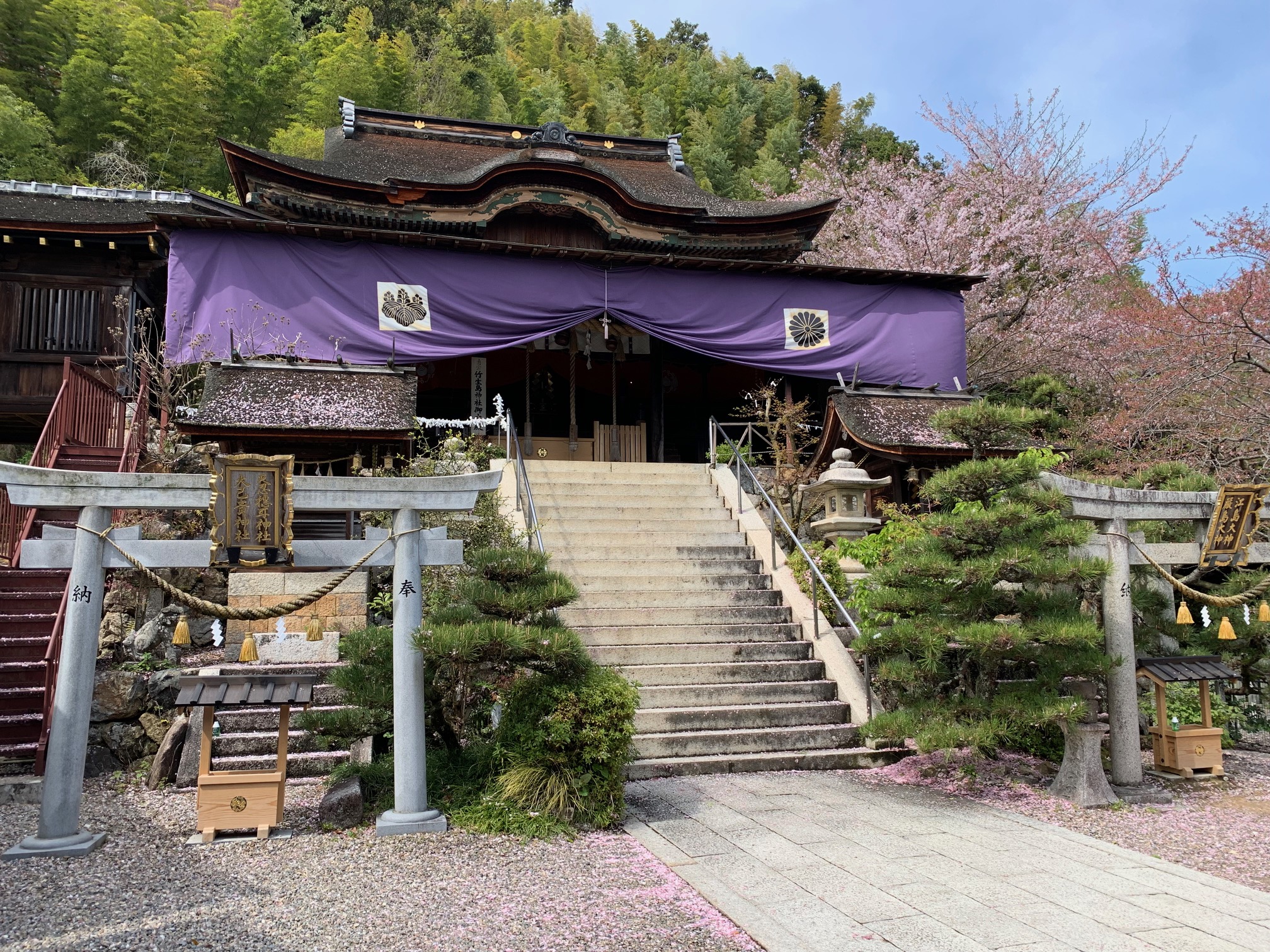 竹生島神社